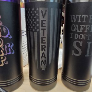 20 BLKPRM COF TMBLR - Veteran Flag (Vertical VETERAN)